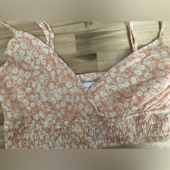 Cropped Cami - Picture 5 of 6